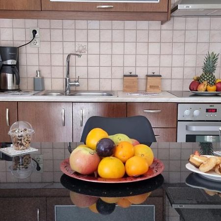 Bright & Modern Apt With View Heraklion  Bagian luar foto
