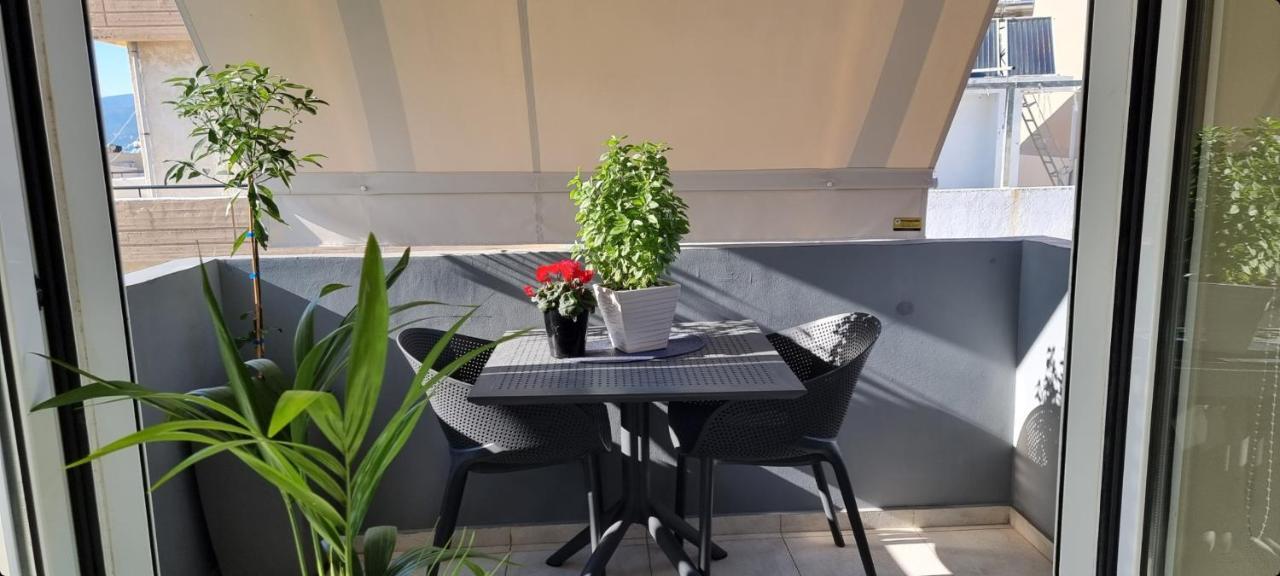 Bright & Modern Apt With View Heraklion  Bagian luar foto