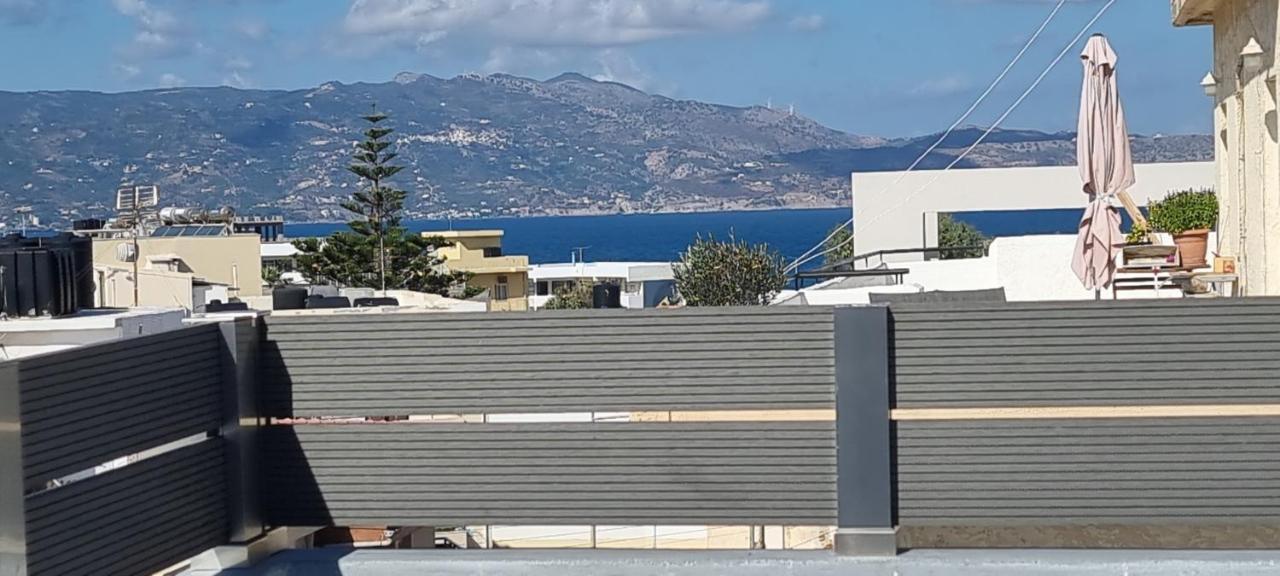 Bright & Modern Apt With View Heraklion  Bagian luar foto